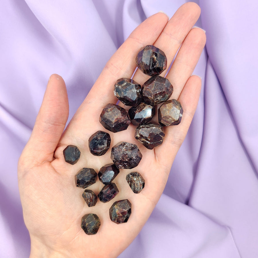 Garnet meaning – what is garnet used for?
