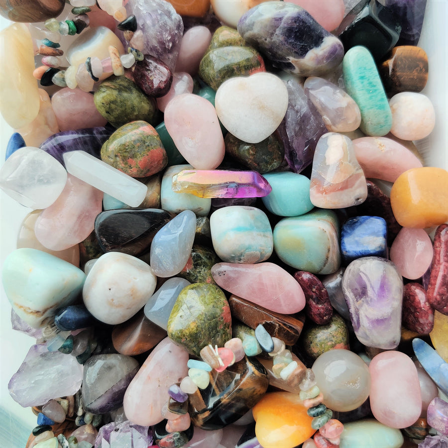 What can I use crystal confetti for?