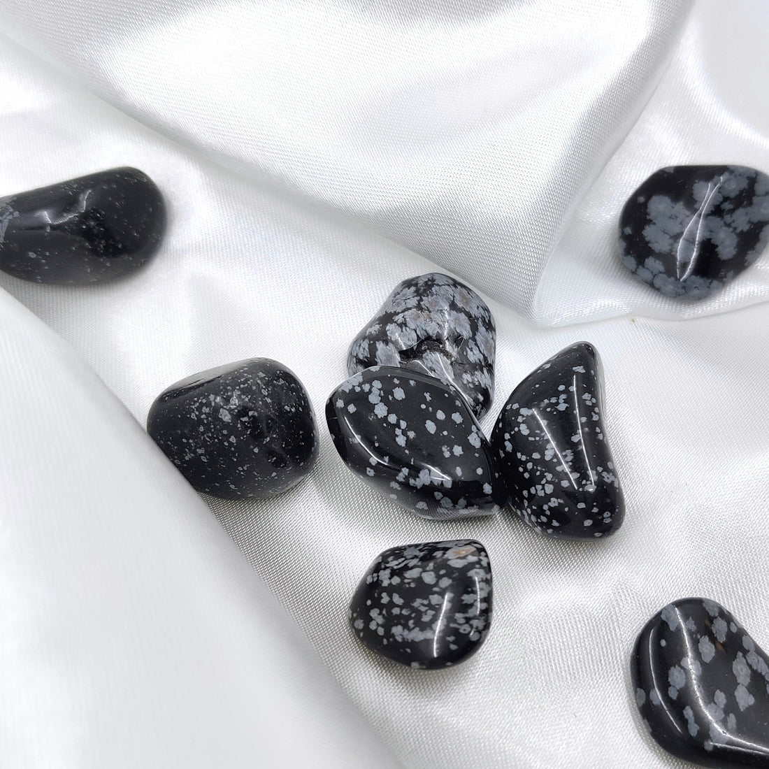Lumihiutaleobsidiaani merkitys – mihin lumihiutaleobsidiaania käytetään?
