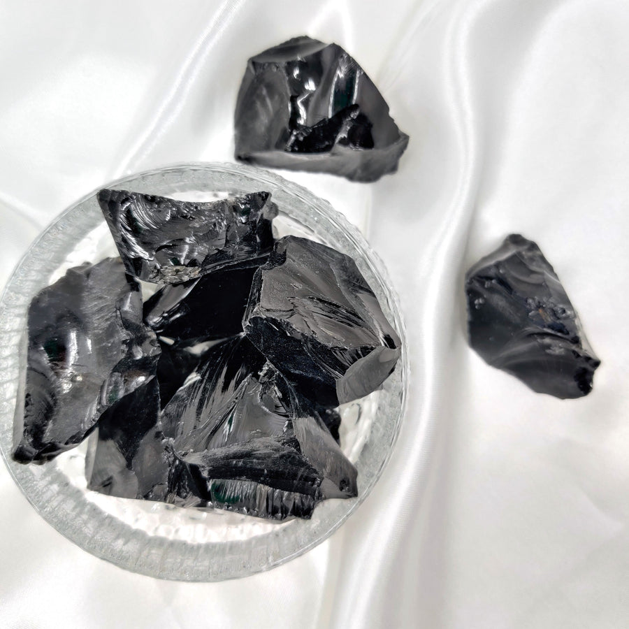 Obsidian – Eigenschaften, Härte, Entstehung und Pflege