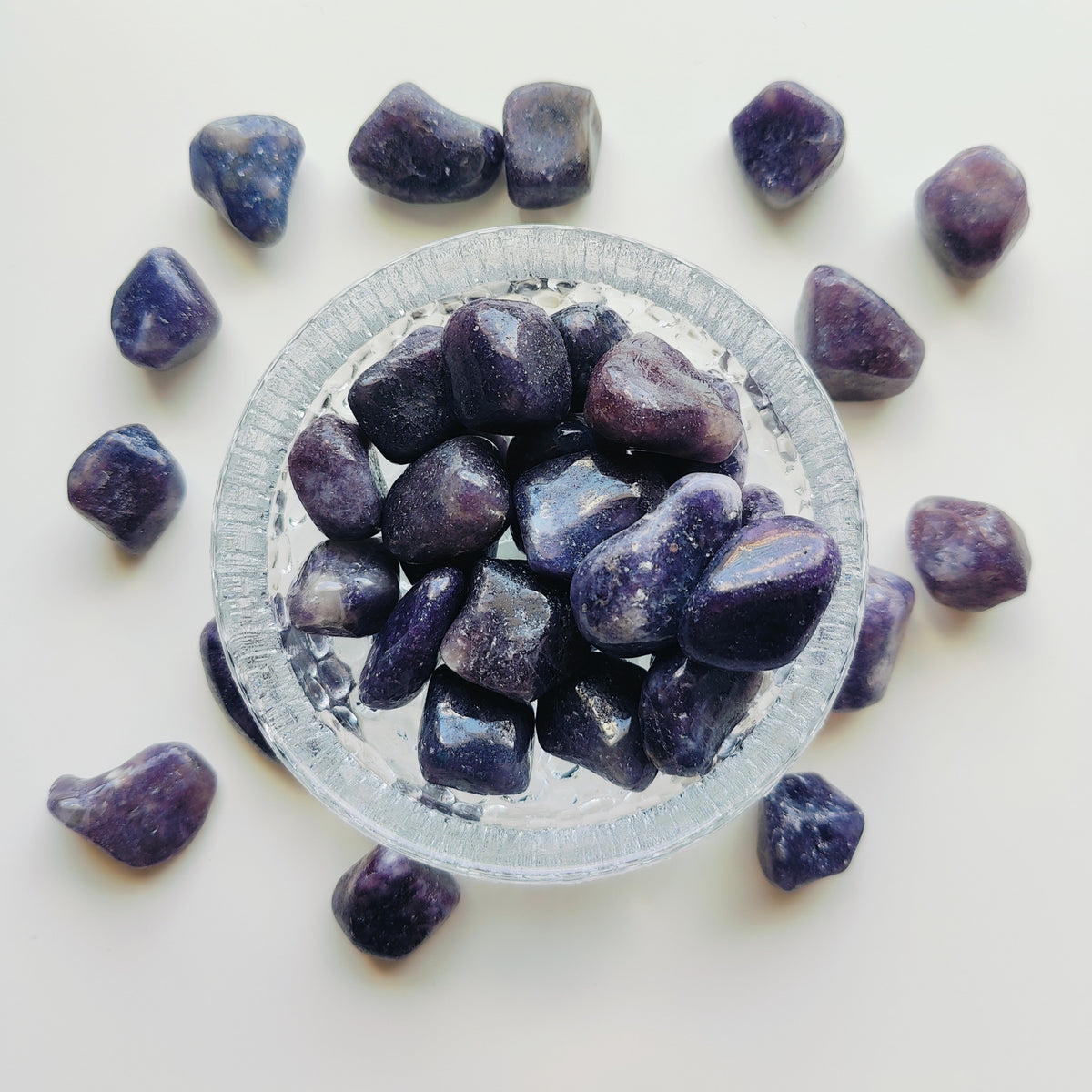 Violetit lepidoliitit rauhoittamaan unta