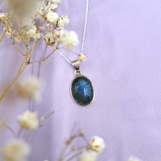 Labradorite pendant