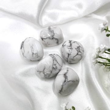 Howlite – peace of mind, serenity, and better sleep
