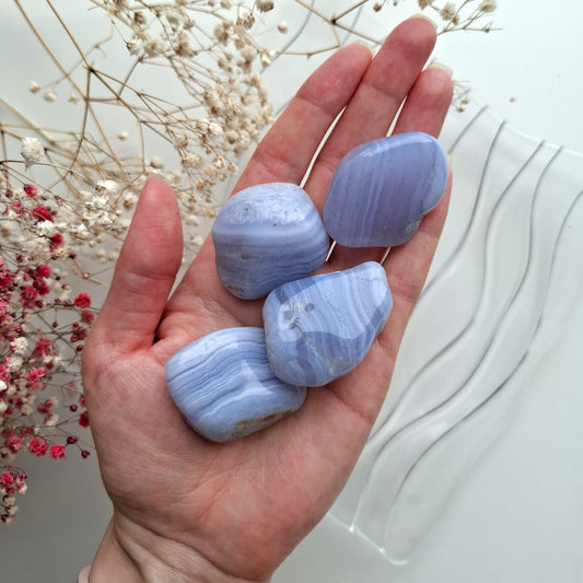 Blue Lace Agate – Calm & Self-expression